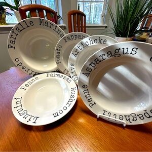 EUC - FabulousHome - 5 pc Pasta Set - Serving bowl & 4 individual Pasta Bowls